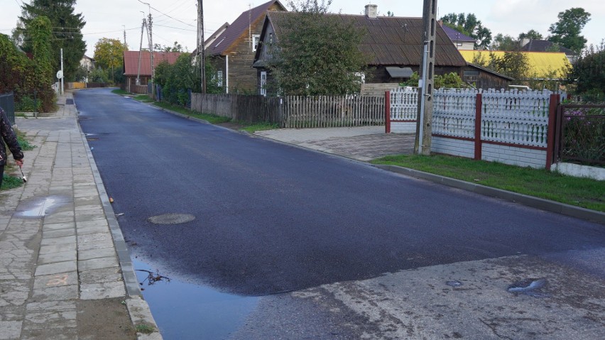 Bielsk Podlaski. Kilkuletnia epopeja dobiega końca, ulica Dubicze w końcu z nowym asfaltem. Zobacz jak się prezentuje [ZDJĘCIA]