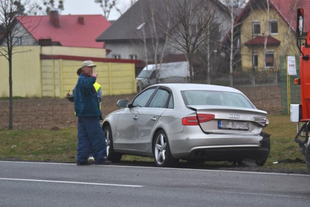 Wypadek w Czekanowie: Cztery samochody zderzyły się na krajowej "25"