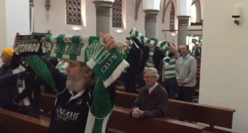 Liga Mistrzów. Fani Celticu odśpiewali "YNWA" w niemieckim kościele. Razem z chórem [WIDEO]