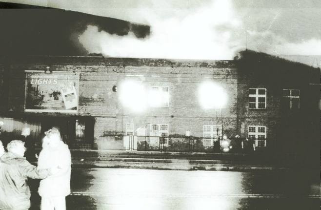 25. rocznica pożaru hali Stoczni Gdańskiej. Tragiczny dzień, który odmienił życie setkom młodych ludzi