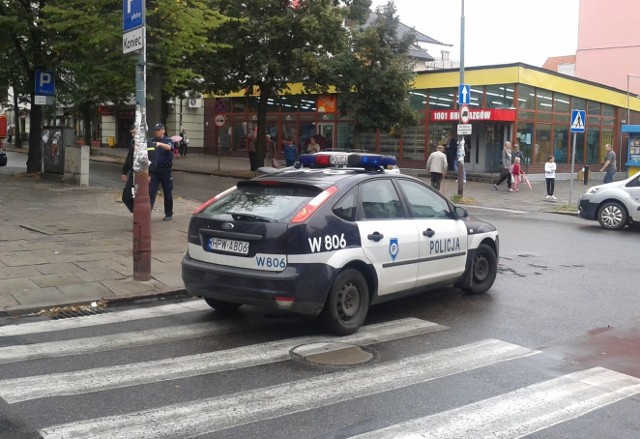 Wypadek w Stargardzie. Miejsce zdarzenia zabezpieczyli policjanci.