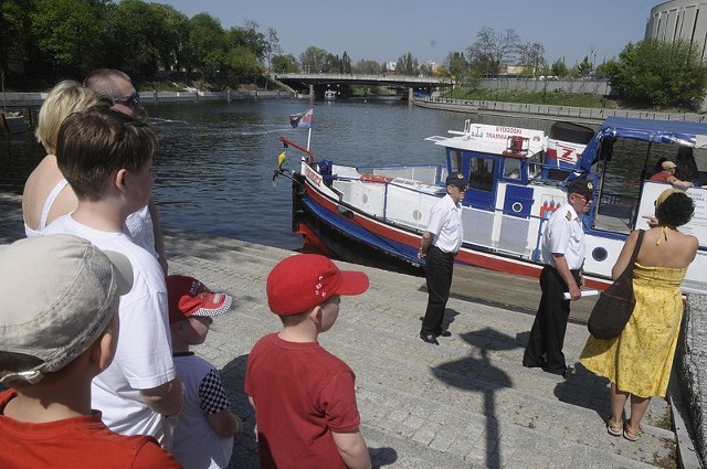 Tradycyjnie linię  "Szlakiem śluz" obsłuży  24-osobowy, zabytkowy statek motorowy - m/s Bydgoszcz