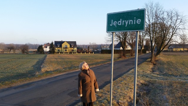 Podwójne nazwy będą wprowadzone w trzech wsiach. - Radni uszanowali wolę mieszańców - mówi Zofia Habasz.