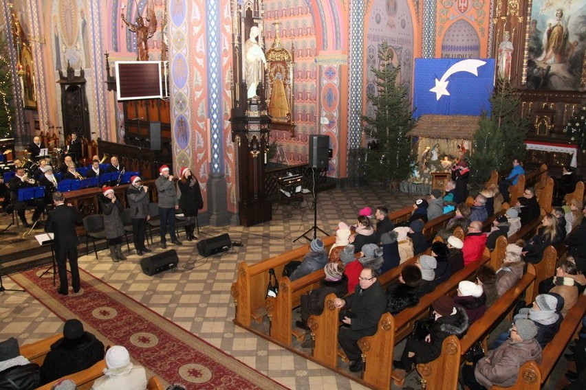 Koncert kolęd i pastorałek w dąbrowskiej bazylice NMP...