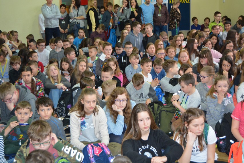 Dzień Odkrywców Talentów w Szkole Podstawowej nr 6 w Ostrołęce: uczniowie tańczyli, śpiewali... [ZDJĘCIA+WIDEO]