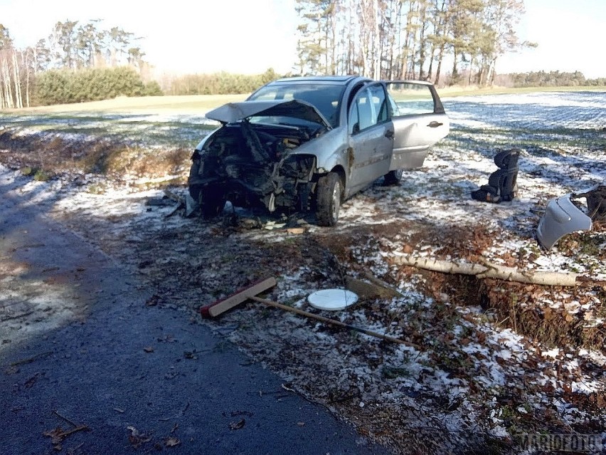 Dachowanie citroena pod Dańcem. 32-latek stracił panowanie nad autem 