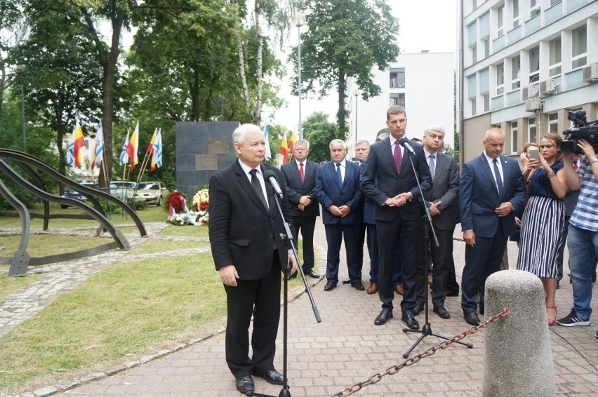 27.06.2016. Białystok. Jarosław Kaczyński  przy pomniku...