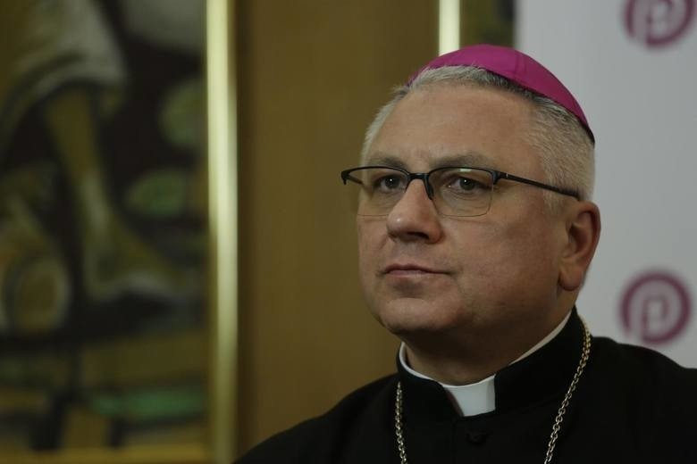 Episkopat Polski poinformował o zakażeniu biskupa Artura Mizińskiego. Duchowny pochodzi z Opola Lubelskiego