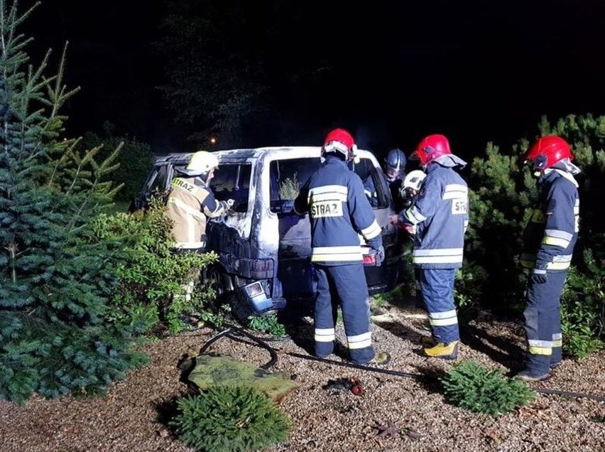 Do pożaru auta doszło w niedzielę o godz. 3.15. Na Osiedlu...