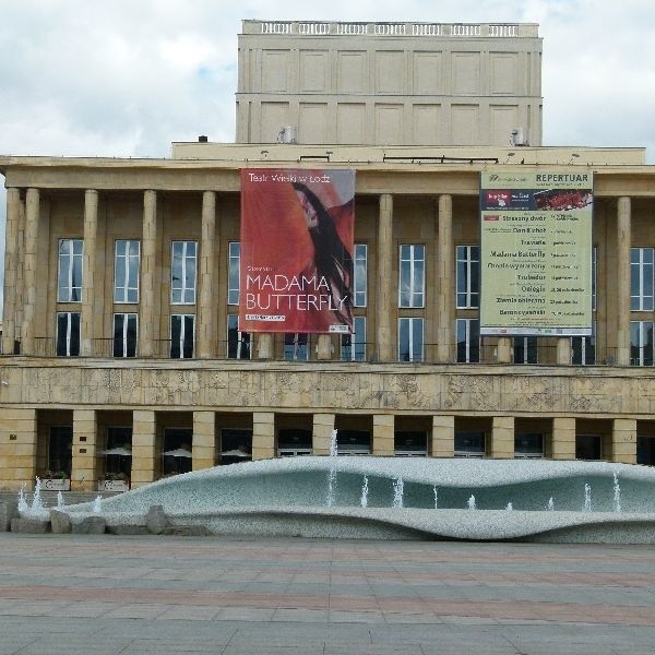 Z 29 tryskających wodą dysz jedna trzecia nie działa.