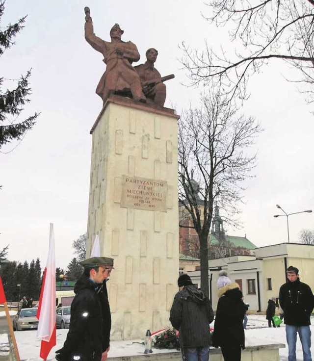 W Miechowie uczczono 72. rocznicę wyzwolenia miasta