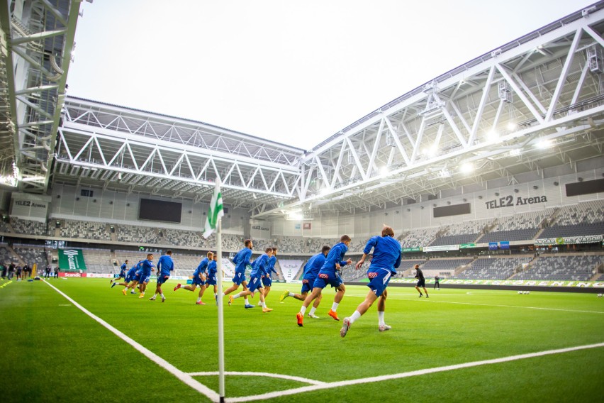 Kibice Hammarby urządzili nocną pobudkę piłkarzom Lecha...