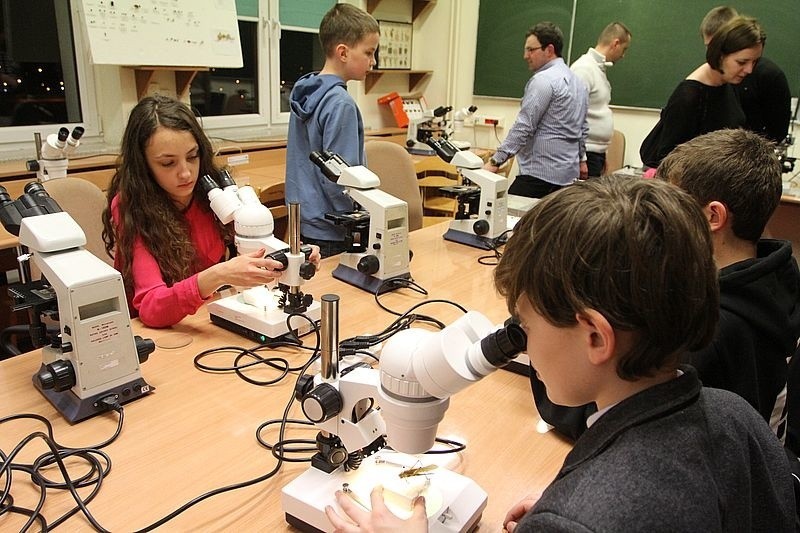 Noc Biologów na UJK w Kielcach