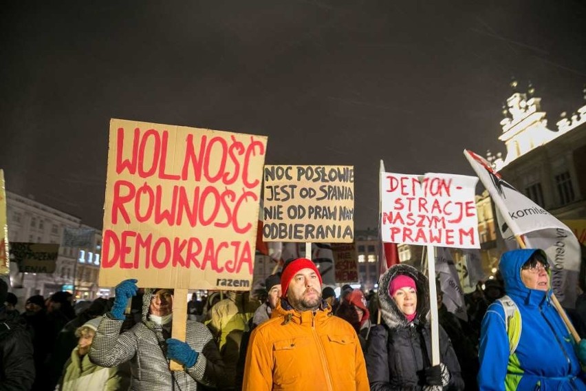 „Narodu wybraniec zakłada nam kaganiec”. Protestują przeciwko zmianie przepisów o zgromadzeniach