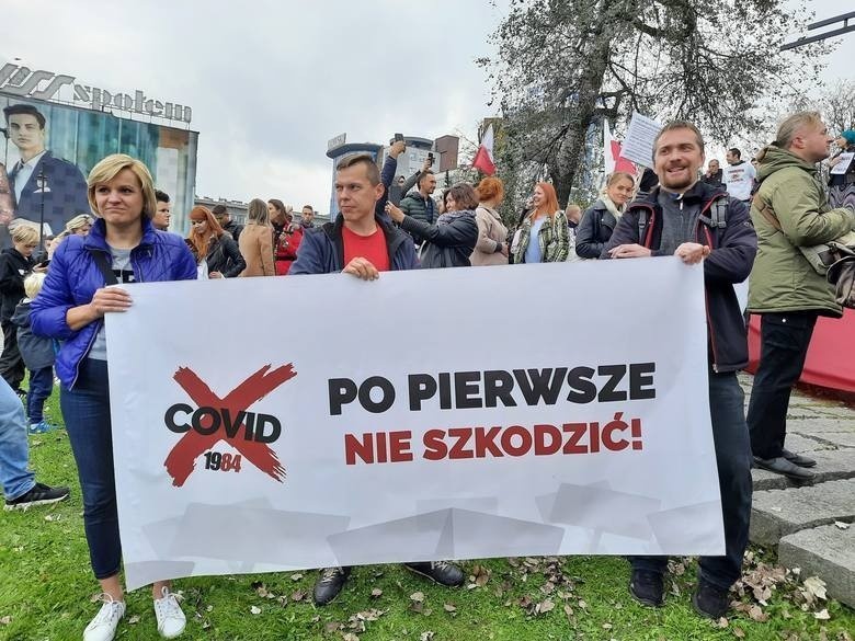 Nie chcą znów maseczek, paszportów dla zaszczepionych,...