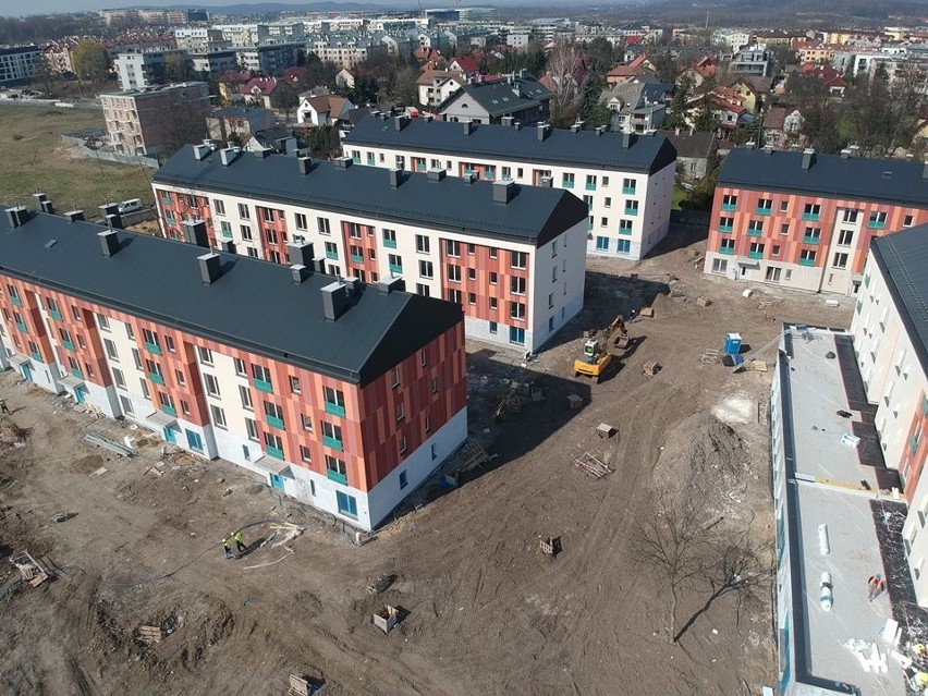 Kraków. Budowa dużego osiedla komunalnego idzie do przodu [ZDJĘCIA]