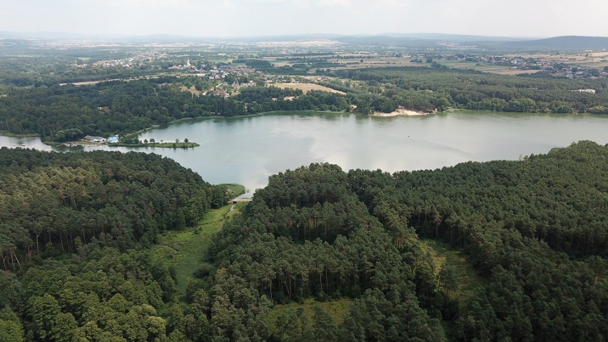 Okolice zalewu w podkieleckiej Cedzynie. Cicho, spokojnie i...