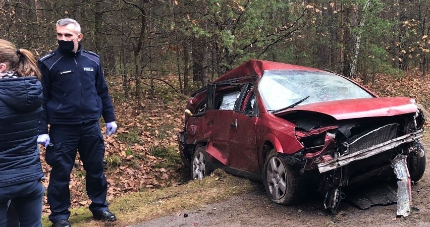 Wypadek na trasie Długosiodło-Wólka Grochowa. Jedna osoba w szpitalu