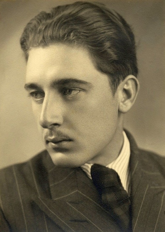 Tadeusz  Gajda „Tarzan” urodził się 15 lutego 1924 roku w Charzewicach, dziś osiedla Stalowej Woli, dożył 22 lat