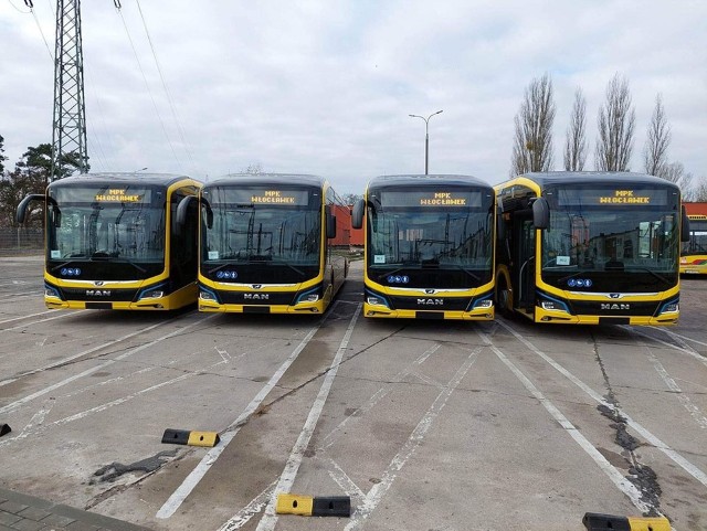 Tak wyglądają elektryczne autobusy MAN, które dotarły do Włocławka. MPK zamówiło 11 pojazdów. Cztery dotarły jesienią 2022 roku, kolejne cztery w lutym 2023 roku. Miasto czeka jeszcze na dostawę trzech elektryków.