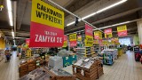 Tesco w galerii Opolanin do zamknięcia. Trwa wielka wyprzedaż. Kupić można nawet wyposażenie sklepu [ZDJĘCIA]