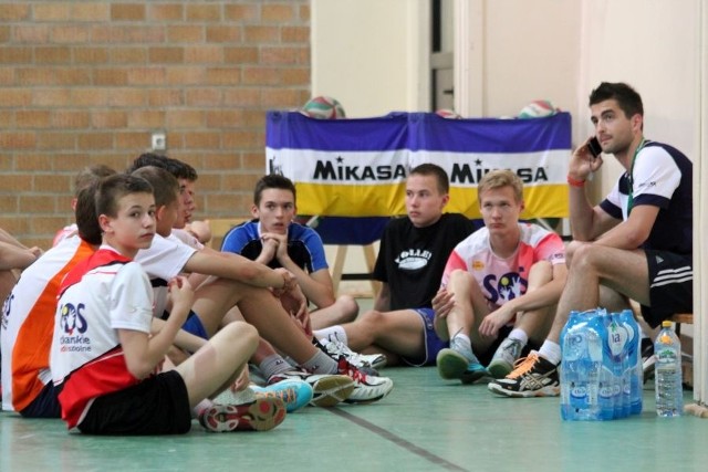 Pod wodzą Konrada Copa w Ostrołęce trenowało blisko dwudziestu zawodników.
