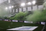 PKO BP Ekstraklasa. Wyjątkowa oprawa kibiców na meczu Radomiaka z Koroną Kielce. Zobacz niesamowite zdjęcia z trybun podczas Świętej Wojny