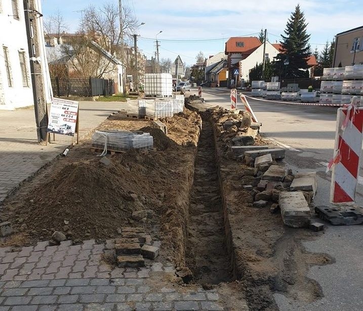 Ostrów Mazowiecka. Trwa remont ulicy Kościuszki. Jest już pierwsza warstwa asfaltu. Zobaczcie zdjęcia