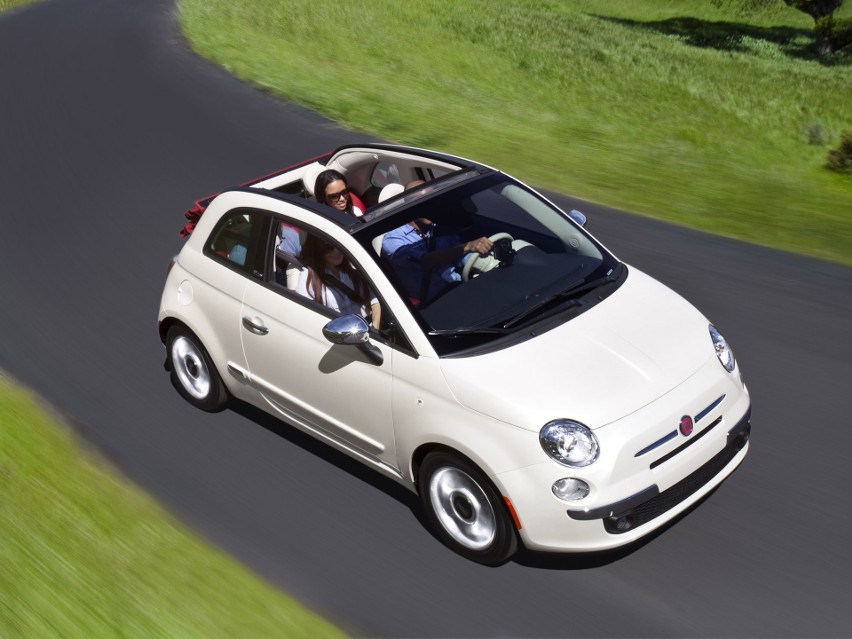 Fiat 500C kosztuje teraz mniej nawet do 7 000 zł. Do 9 000...