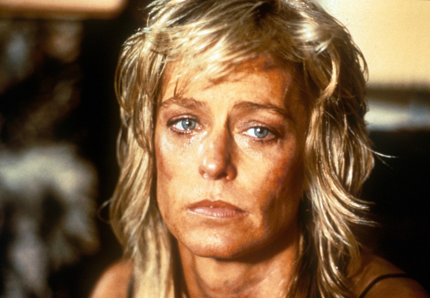 Farrah Fawcett była ikoną lat 70. Jedna z Aniołków Charliego od najmłodszych lat zachwycała urodą. Umierała na oczach całego świata