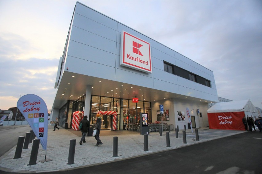 W lutym 2019 r. został otwarty sklep Kaufland w Gliwicach....