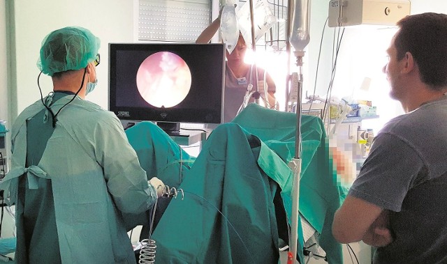 Gorzowski szpital wojewódzki testuje diodowy laser za 250 tys. zł, którym lekarze przeprowadzają zabiegi usunięcia gruczołu prostaty. Lecznica zdecydowała się już laser kupić.