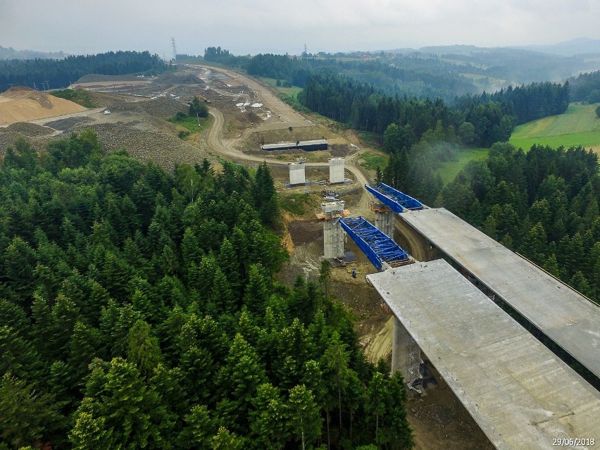 Jechaliście ostatnio w Tatry? Zakopianka to wielki plac budowy! [ZDJĘCIA LOTNICZE]