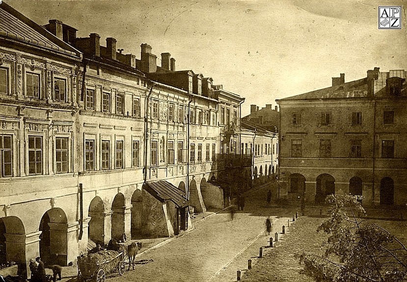 1922 rok. Rynek Wielki w Zamościu - kamienice ormiańskie....
