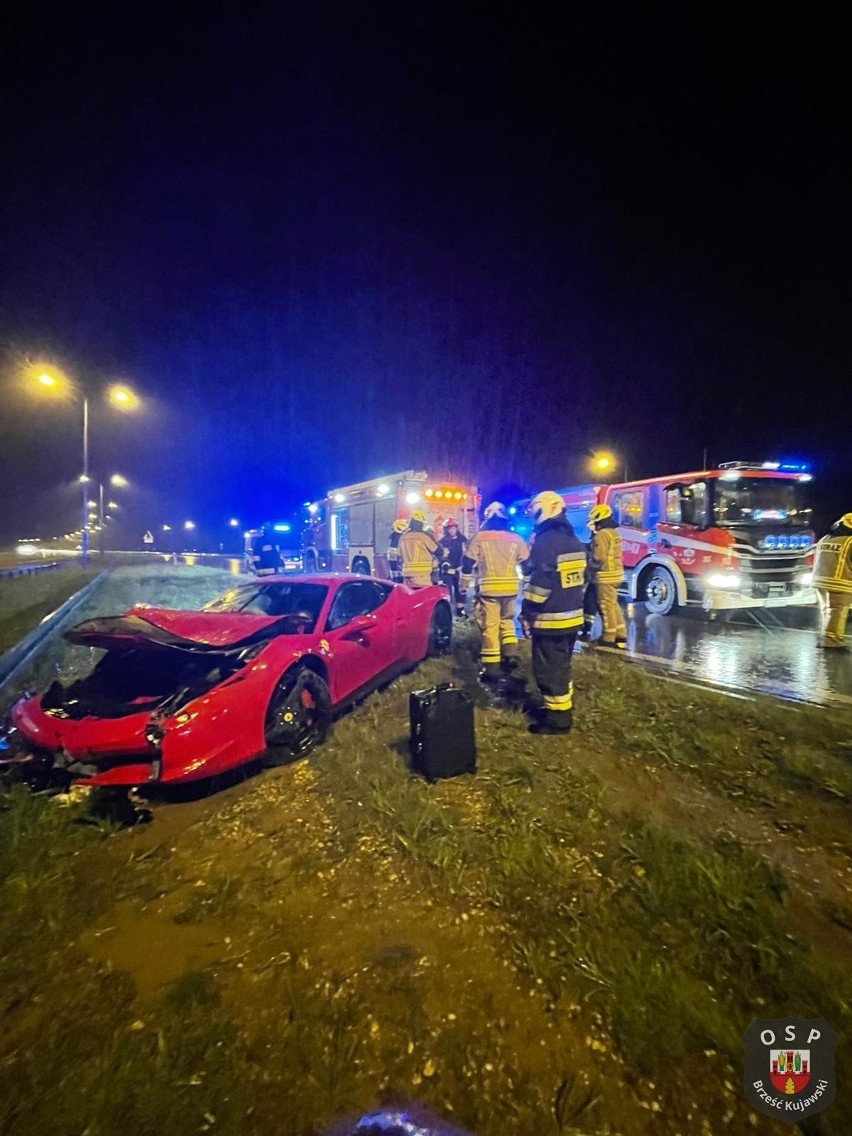 Wypadek Ferrari na autostradzie A1 pod Włocławkiem