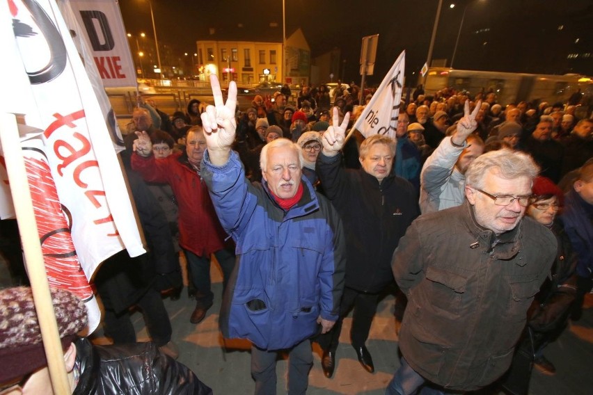 Głośny "Strajk obywatelski" w Kielcach. Przyszło kilkaset osób