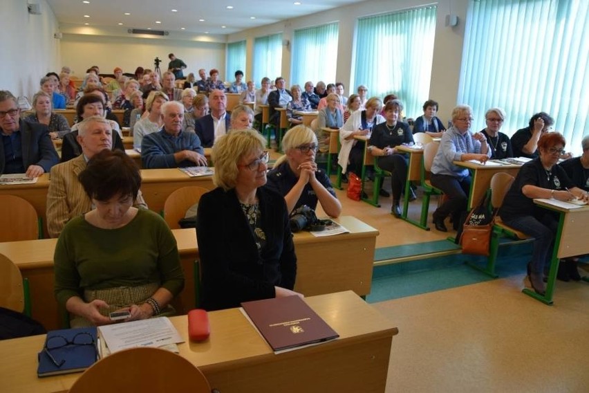 Człuchów. Konferencja z cyklu "Stefa seniora"