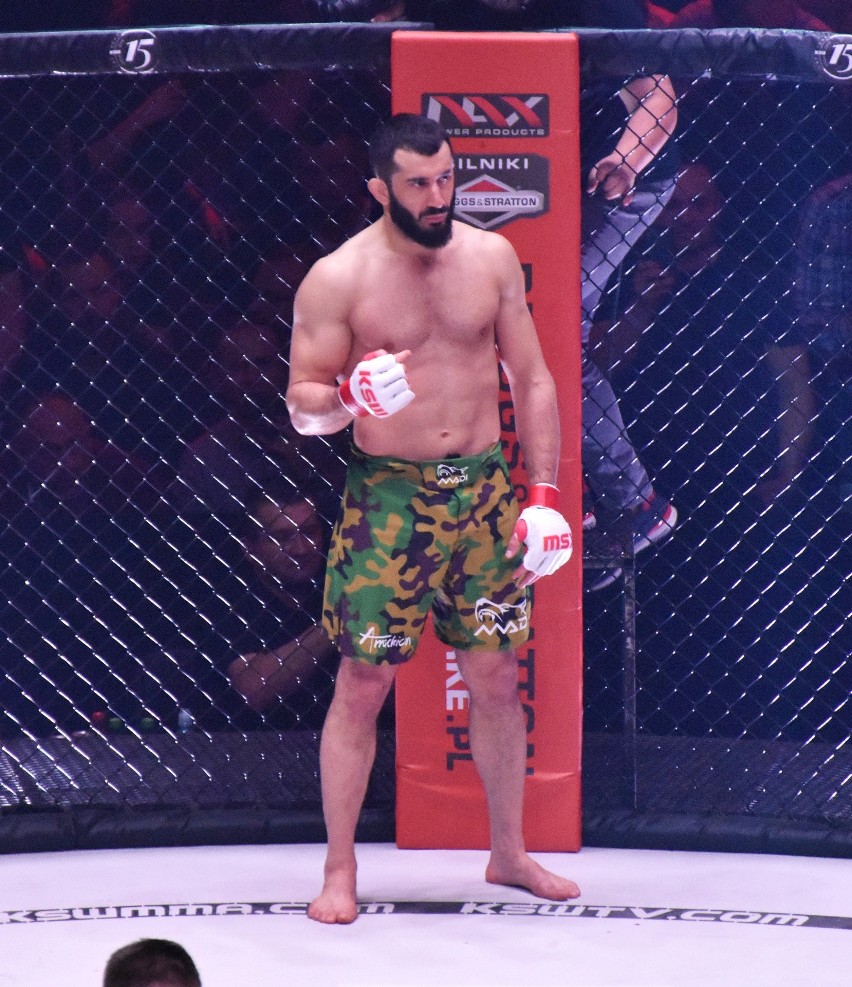 KSW 52: Khalidov vs Askham MMA w hali Arena Gliwice. POWTÓRKA + ZDJĘCIA Wszystkie walki PPV LIVE ONLINE [8. 12. 2019 r.]