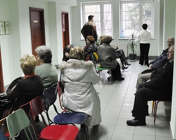 Tylu małych pacjentów czekało na wizytę w poniedziałek po godzinie 11 w przychodni przy ulicy Struga w Radomiu.