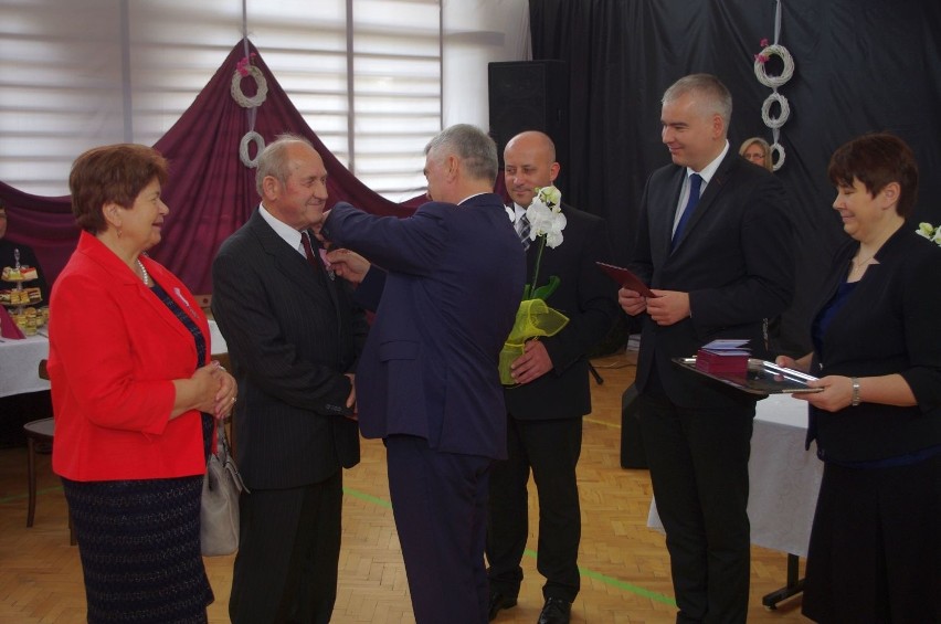 50 lat razem! Pary świętowały złote gody w gminie Osiek (ZDJĘCIA)