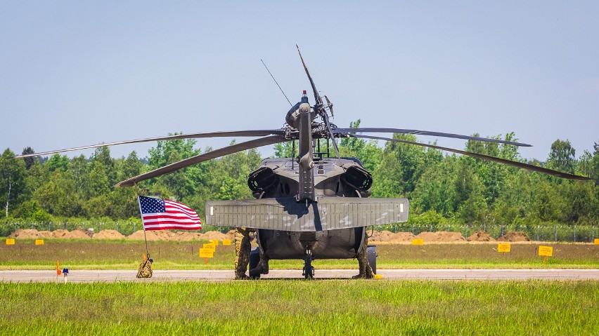 Helikoptery black hawk armii amerykańskiej w Pyrzowicach i Lublińcu. To ćwiczenia wojskowe