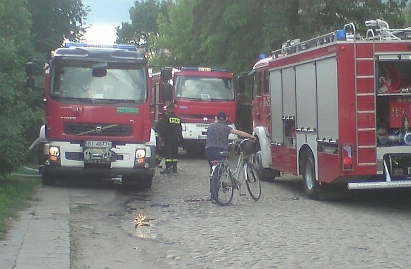 Pożar na Młynowej. Kolejny opuszczony dom w ogniu [FOTO]