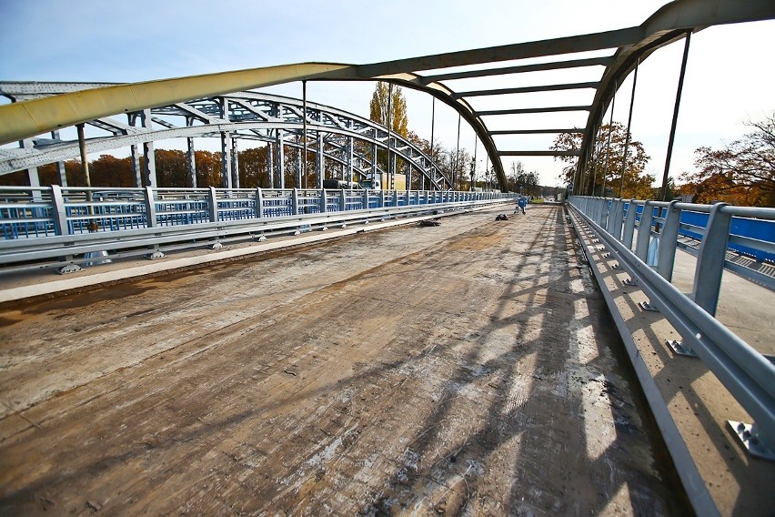 Most Jagielloński bez nawierzchni, trwa remont. Tworzą się tam korki [ZDJĘCIA]