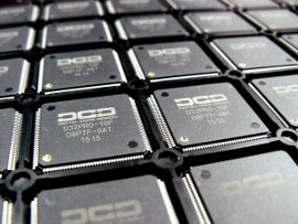 D32PRO, pierwszy polski procesor 32-bitowy firmy Digital Core Design z  tytułem Teraz Polska | Dziennik Zachodni