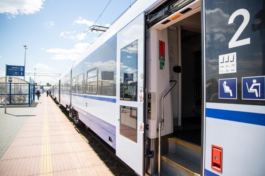 Pociąg TLK Hańcza nie zatrzyma się w Białymstoku na godzinę. PKP Intercity wycofuje się z kuriozalnego pomysłu