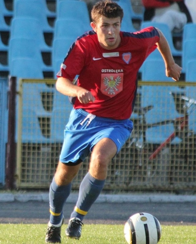 Tomasz Niedźwiecki strzelił pierwszą bramkę dla ostrołęckiej Narwi.