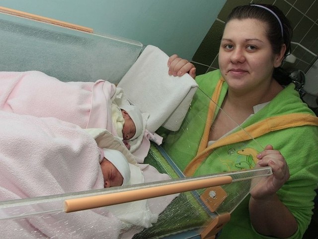 - W międzyrzeckim szpitalu mam bardzo dobre warunki - zapewnia Julita Synoradzka, która w Sylwestra urodziła bliźniaczki Lenę i Julię.
