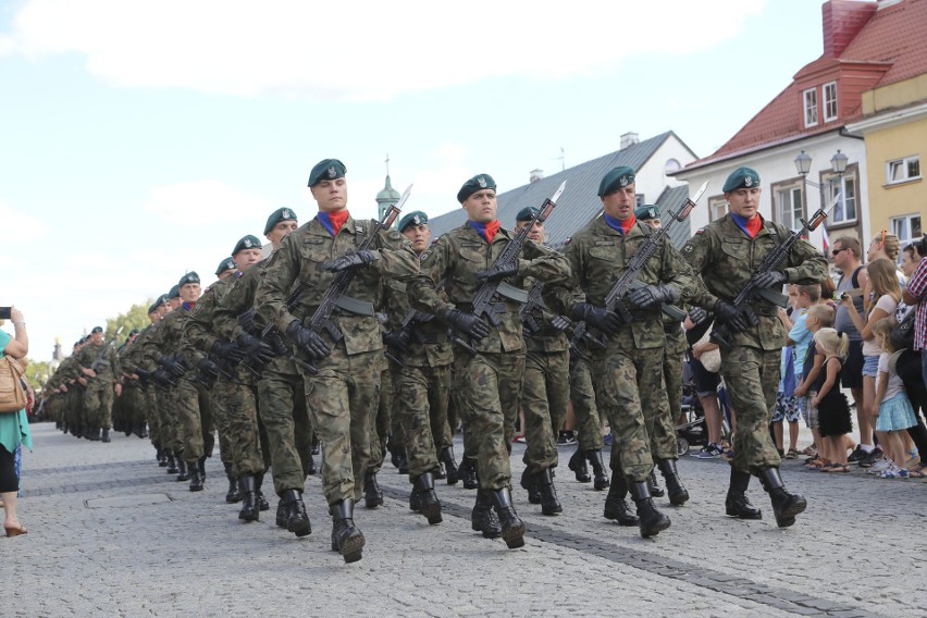 Średnie uposażenie żołnierzy zawodowych w 2019 r. wzrosło o...