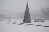 Burza śnieżna nad sieradzkim Rynkiem! Były wyładowania atmosferyczne! ZDJĘCIA