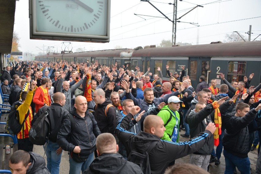 700 kibiców Korony Kielce pojechało na mecz do Zabrza